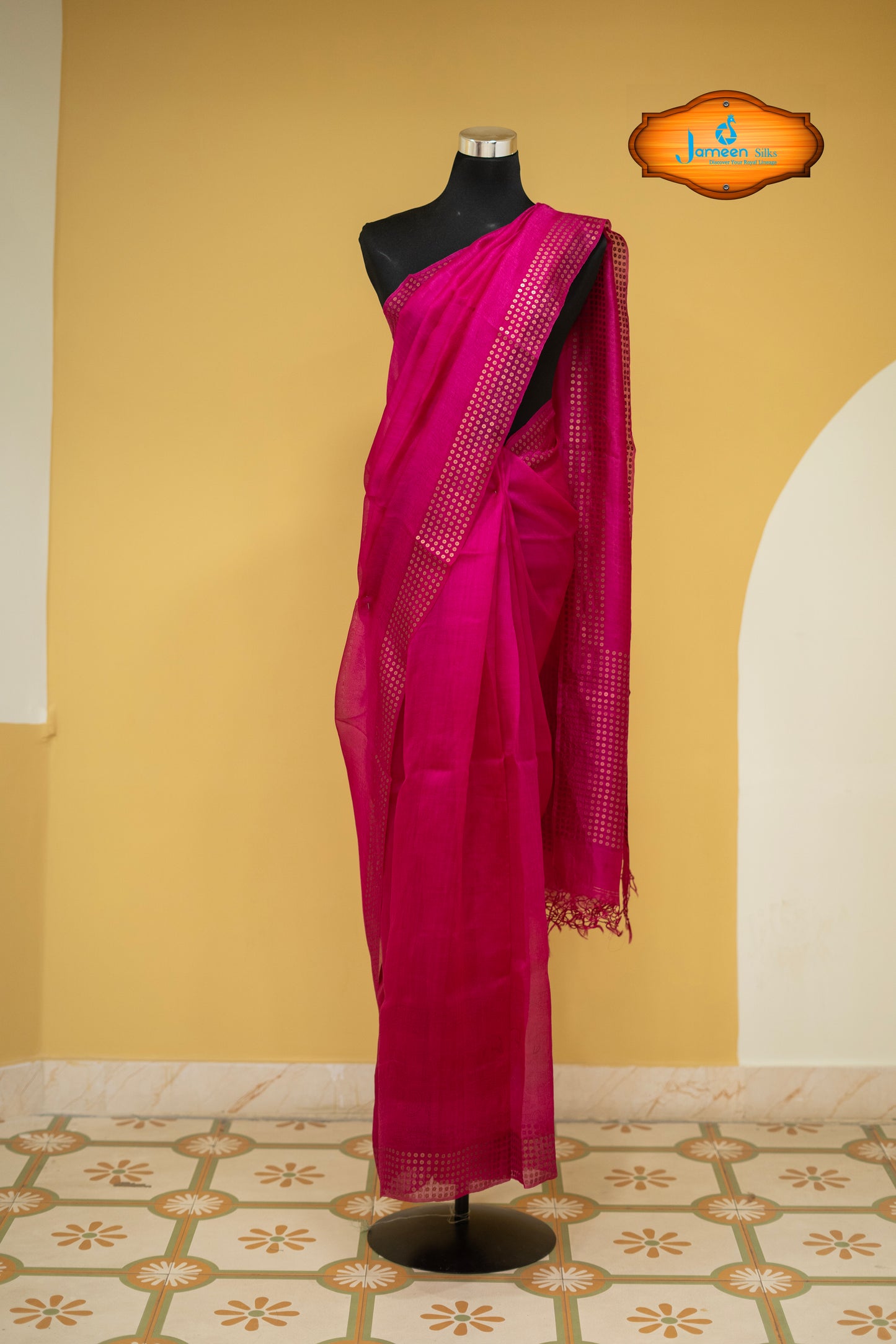 Pink muslin saree